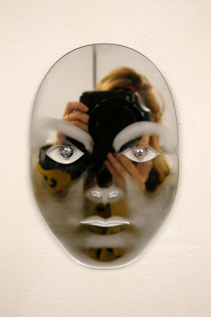 Strobel johanna ohne titel maske gregor hildebrandt muenchen