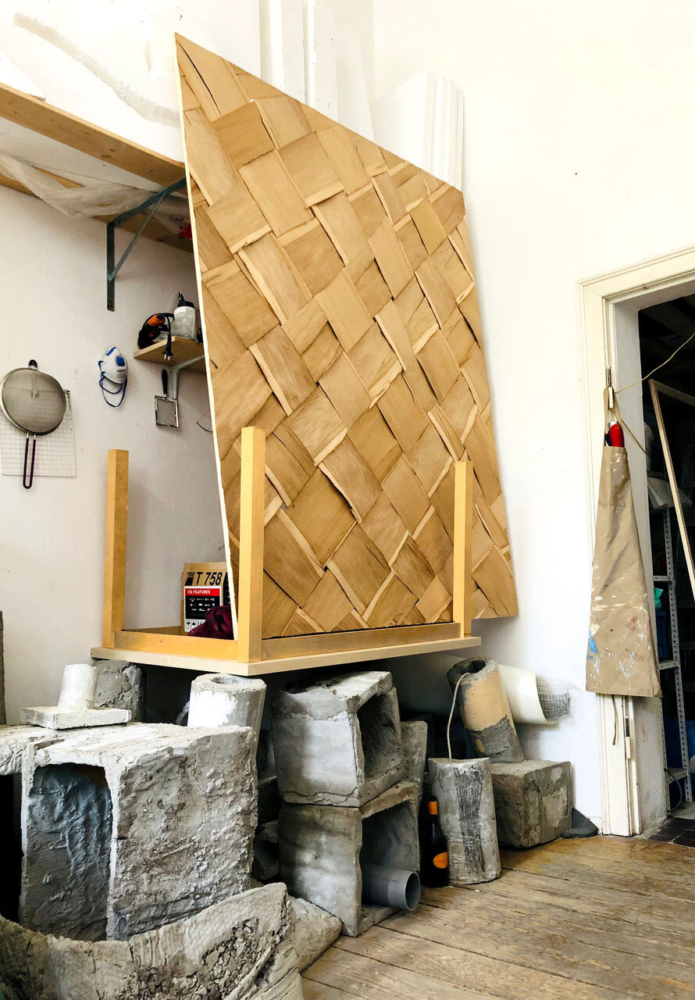 Kaminska renata acacia Ausstellung I slavs and tatars 200x160x3cm atelier theartists